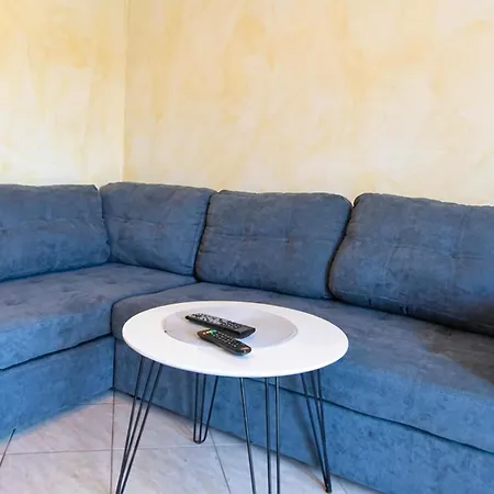 1 Bedroom Beautiful In