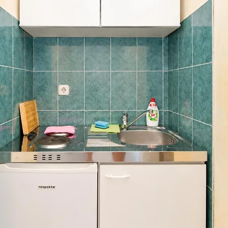 1 Bedroom Beautiful In *